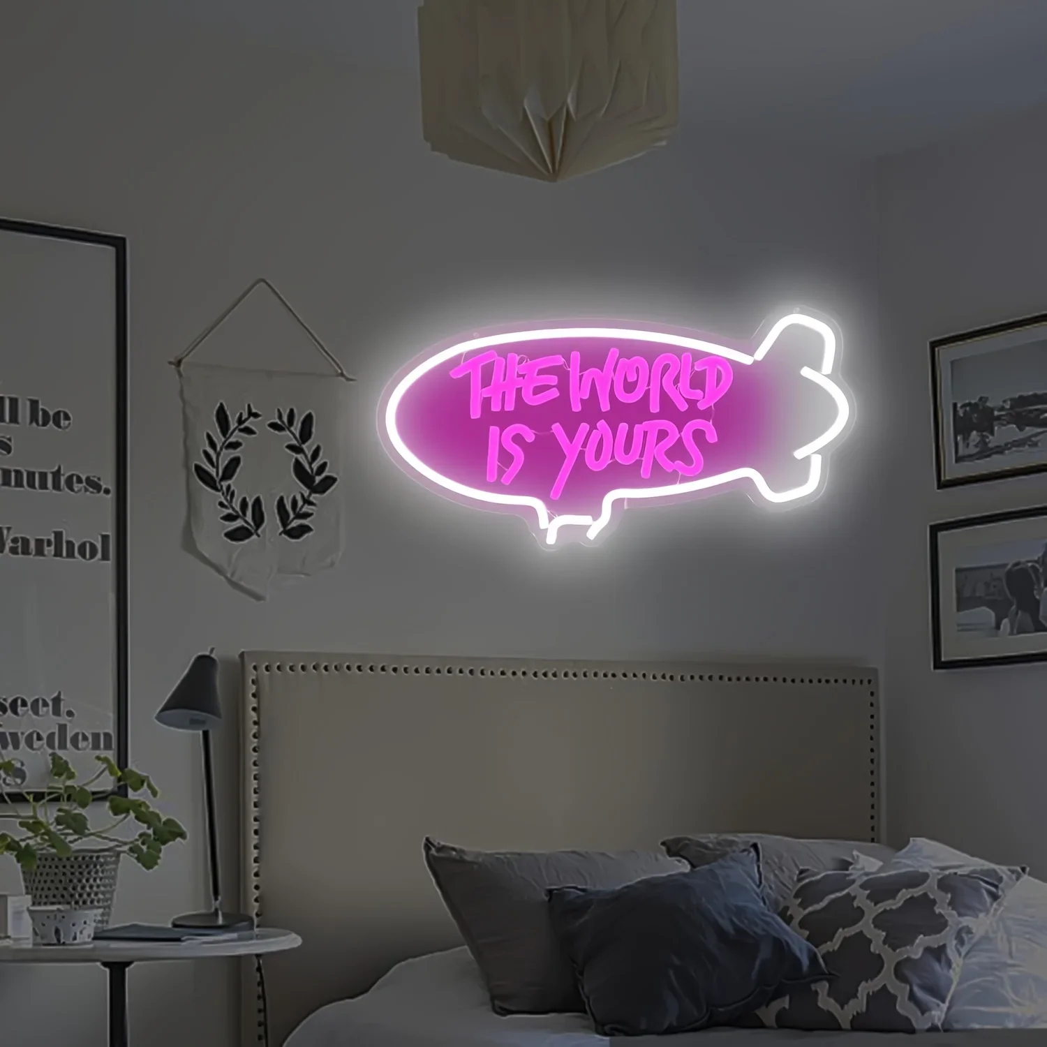 The World Is Yours Blimp Neon  - Outdoor Lighting For Your Home 评论和价格